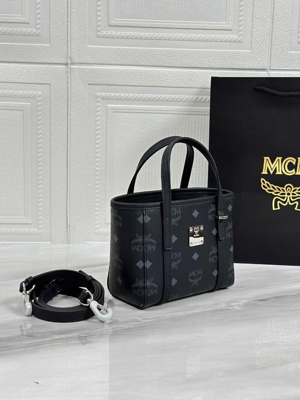 MCM Tote Bag - Picture 2 of 6